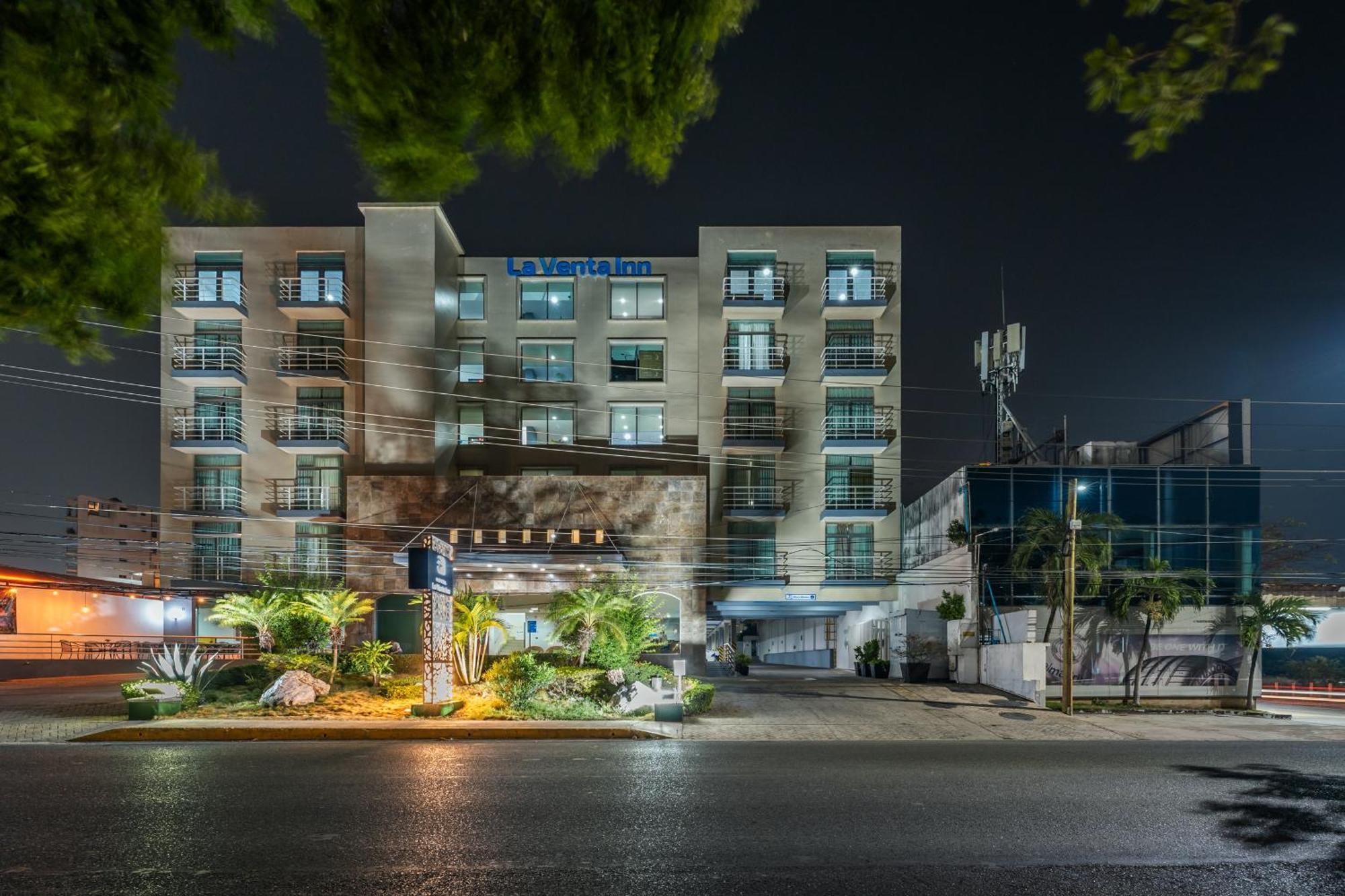 Hotel La Venta Inn Вильяэрмоса Экстерьер фото