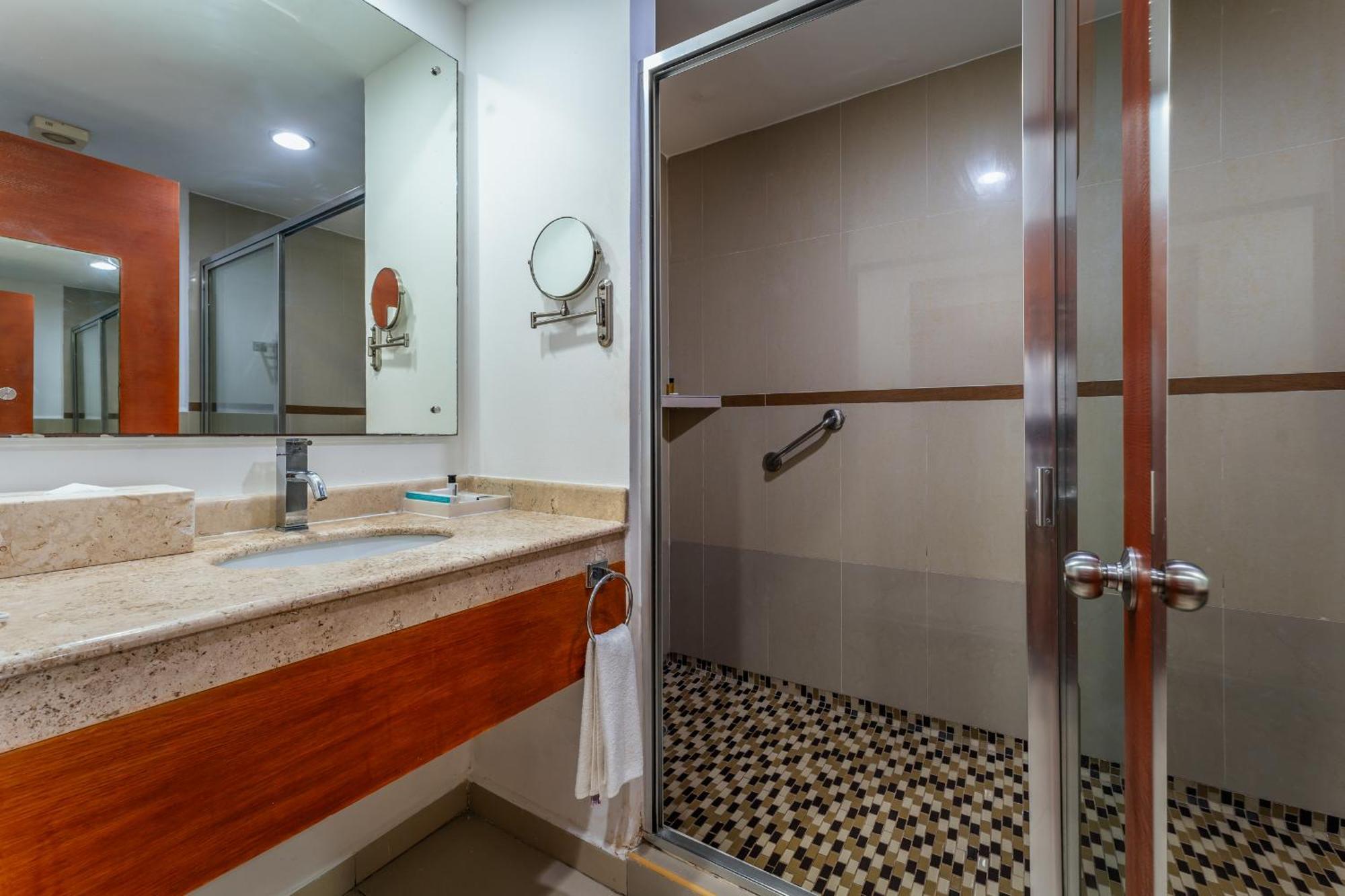 Hotel La Venta Inn Вильяэрмоса Экстерьер фото