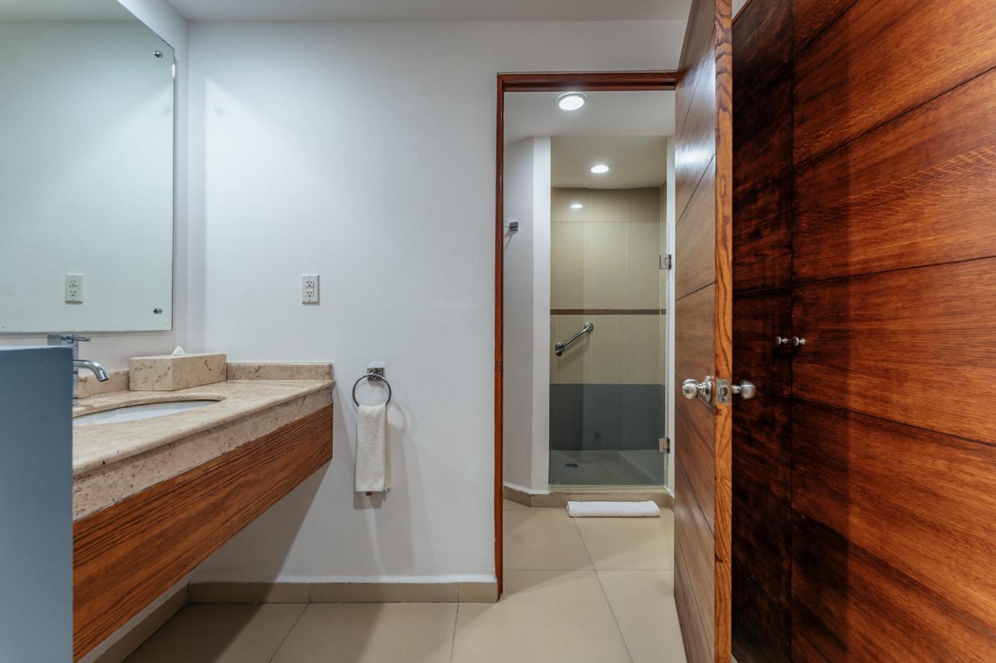 Hotel La Venta Inn Вильяэрмоса Экстерьер фото